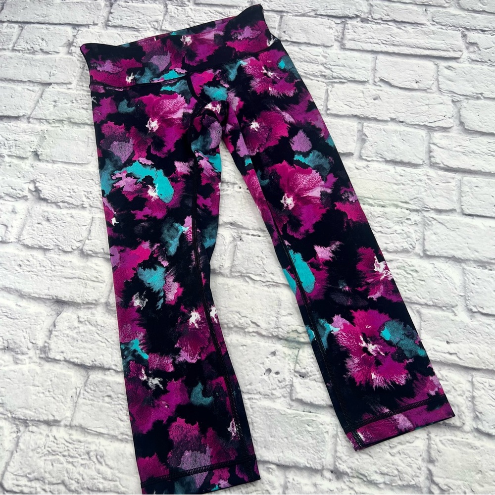 lululemon Wonder Under High Rise Crop Legging Purple and Teal Patterned Leggings